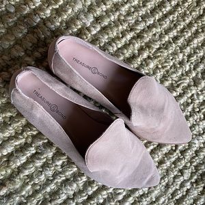 Flat suede slippers by Treasure and Bond size 6 women